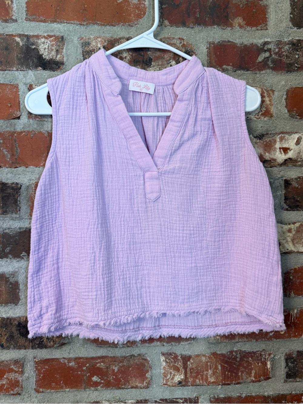 T196 -Pink Lily Sleeveless Lavender Gauze Crop Blouse